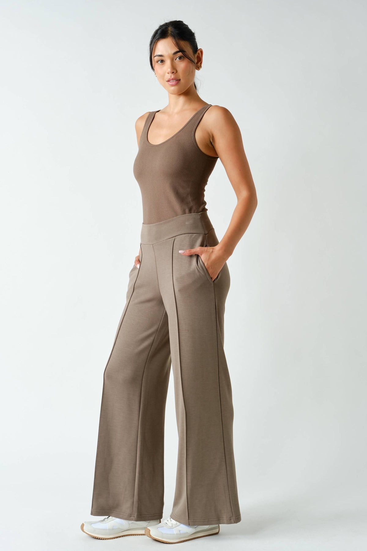 Mono B Classic Seamless Ribbed Tank Top