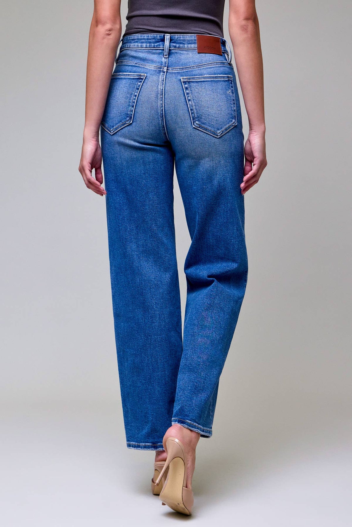 Medium Wash Clean Stretch High Rise Classic Straight
