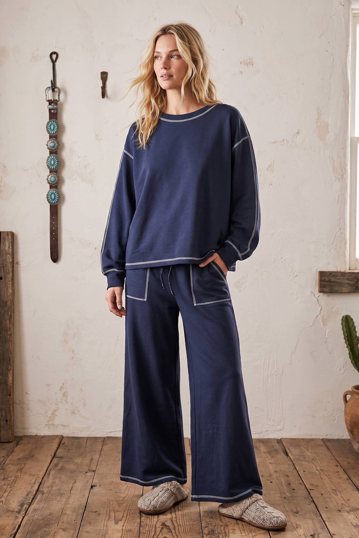 Scuba Contrast-Stitch Pullover & Wide-Leg Pants Set - Black
